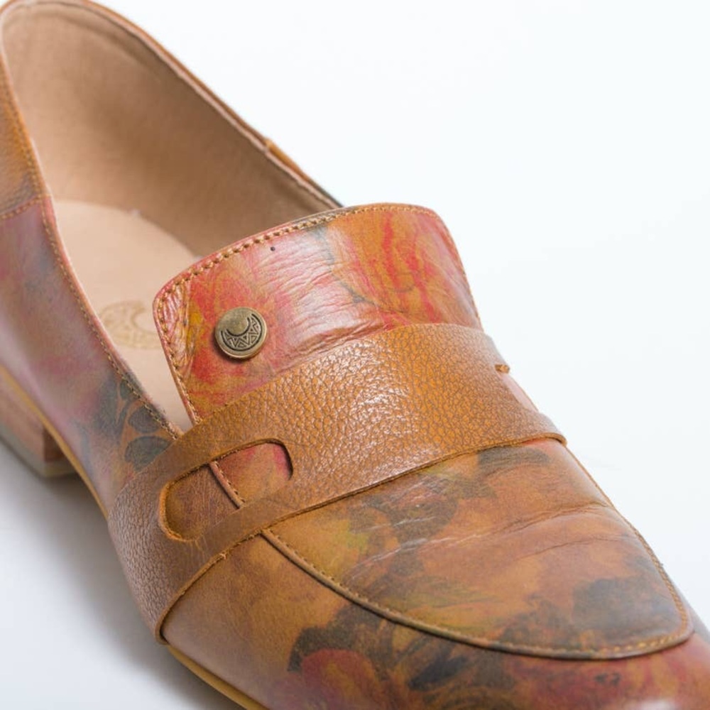 🆕 Tan Roses Real Leather Loafer - Picture 5 of 9